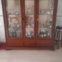 vetrina in legno salotto 