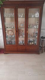 vetrina in legno salotto 