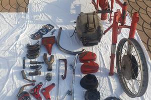 Ricambi d'Epoca Gilera 175 Extra Rosso