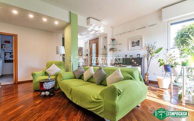 IN RESIDENCE CON PISCINA E TENNIS, MODERNA VILLA S