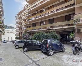 Via P. Castelli, quadrivani e posto auto