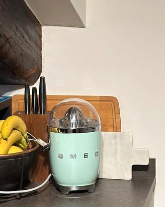 VENDUTO- SMEG- Spremiagrumi verde pastello