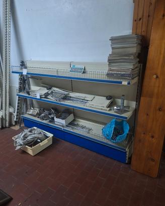arredamento negozio
