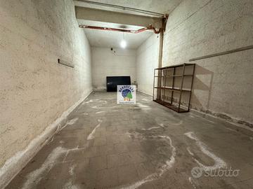 Rif.260G BIS| garage siracusa