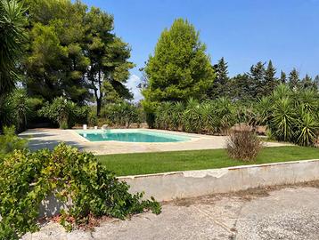 San Vito dei Normanni villa con piscina e camino