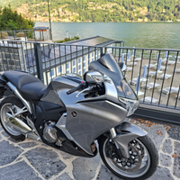 Honda VFR 1200 F DCT ABS automatico