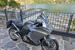 Honda VFR 1200 F DCT ABS automatico