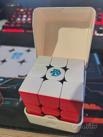 Collezione di cubi di rubik (Gan 15, Weilong v11)