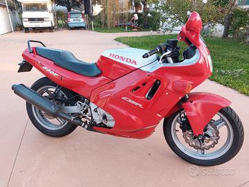 HONDA CBR 600F