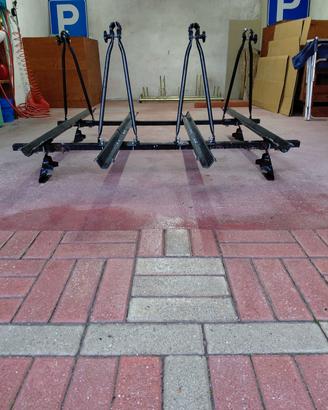 Portabiciclette da tetto auto universale.