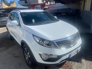 Kia Sportage 1.7 crdi-full-km 100000-2013