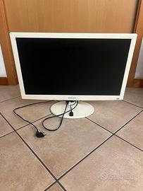 Samsung SyncMaster 24” White HDTV MONITOR/TV