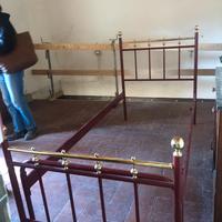 Coppia di letto in ferro e ottone