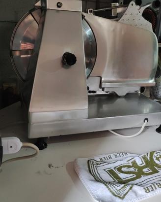 Affettatrice professionale 