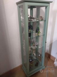 Vetrinetta in legno laccato verde salvia