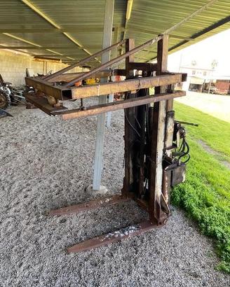 Carrello elevatore posteriore con attacco a 3 punt