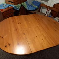 Tavolo rotondo in legno allungabile