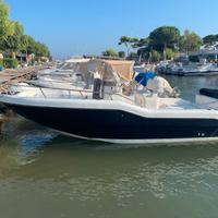 Natante 7 metri con Suzuki 150cv