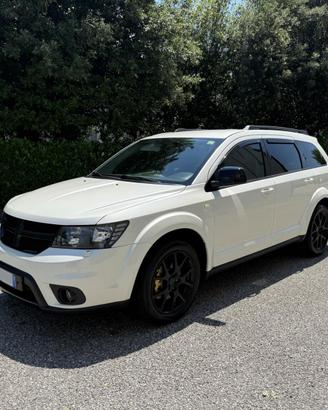 FIAT FREEMONT BLACK CODE