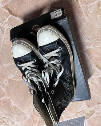 Converse alte donna in pelle nera ricamata