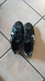 Scarpe calcio Nike 38 tacchetti fissi