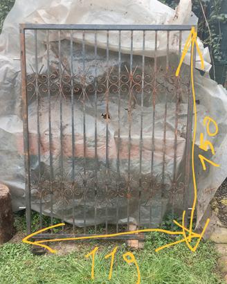 1 inferiata x finestra in ferro  119 x 150 