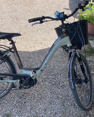 Bici elettrica da paseggio donna