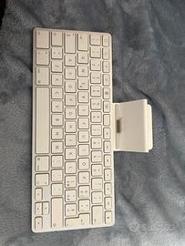 Apple iPad Keyboard Dock (modello A1359)