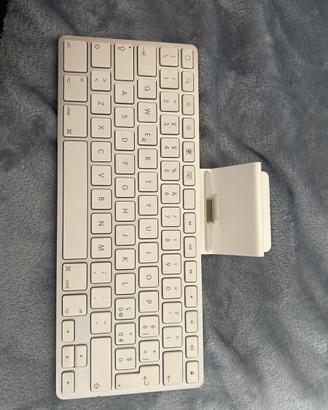 Apple iPad Keyboard Dock (modello A1359)