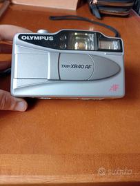 Macchina fotografica con rullino