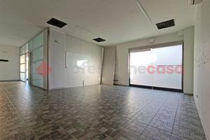 Negozio Arona [443ACG]