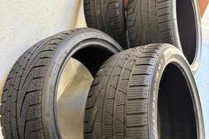 Pneumatici invernali 245/35 R19 Pirelli Sottozero