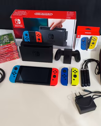 Nintendo Switch V2 + Joycon + Giochi + Custodia