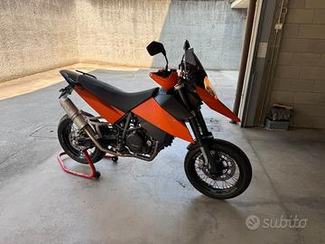KTM 690 Supermoto