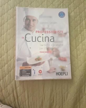 libro Professionisti in cucina 