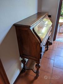 Scrittoio d’Epoca a Ribalta in Legno Massello.