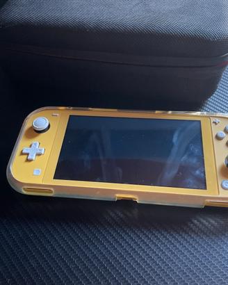 Nintendo switch lite gialla