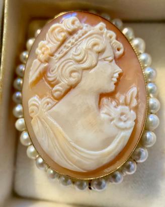 Pendente / spilla a cammeo in oro 18kt con perle