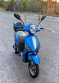 Yadea 2022 | Batteria Maggiorata 22Ah + Stereo Blu