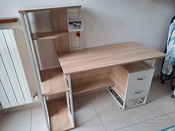 scrivania 