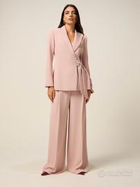 Completo Oltre con blazer con fibbia gioiello