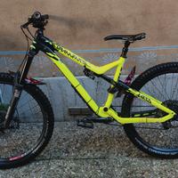 Commencal meta v4