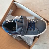 scarpe nuove num 26 bambino