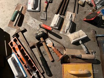 Diversi attrezzi da lavoro
