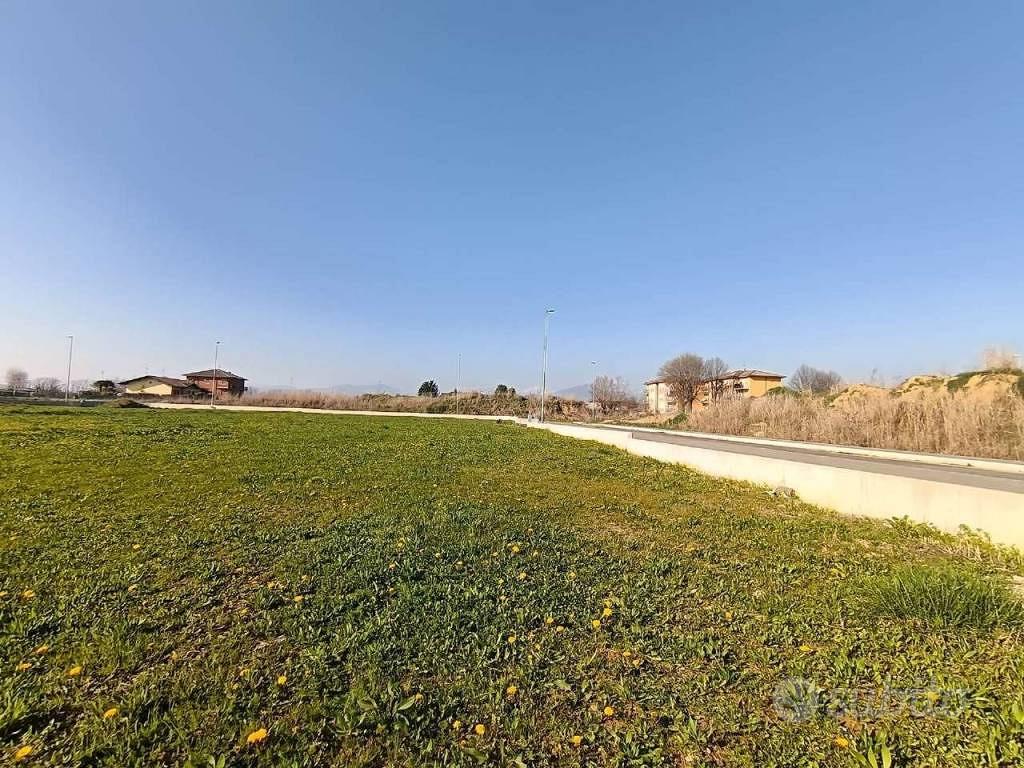 Terreno di 689 m² a Calcinate - Vista 3