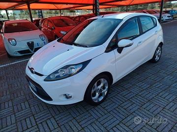 Ford Fiesta 1.4 BENZ/ GPL DI SERIE