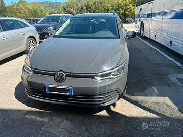 Volkswagen Golf 8 sinistrata