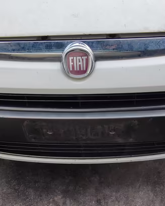 FIAT PUNTO EVO 2010 PARAURTI ANTERIORE