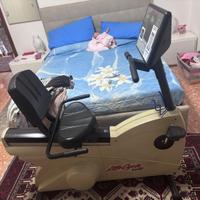 Cyclette life fitness