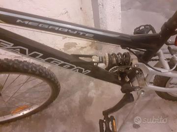 bicicletta montainbike MTB FULL SUSPENSION